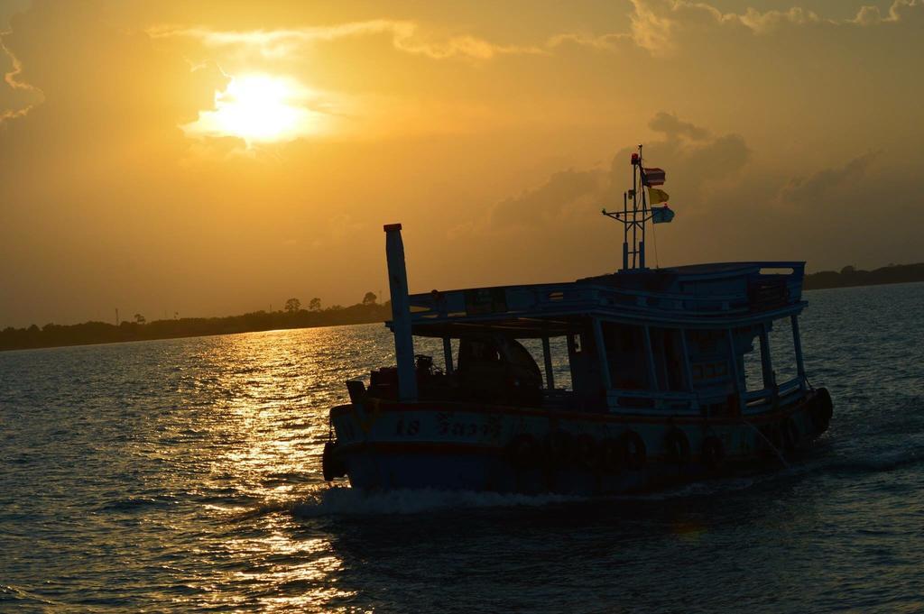 La Paillote Guest House Rayong Dış mekan fotoğraf